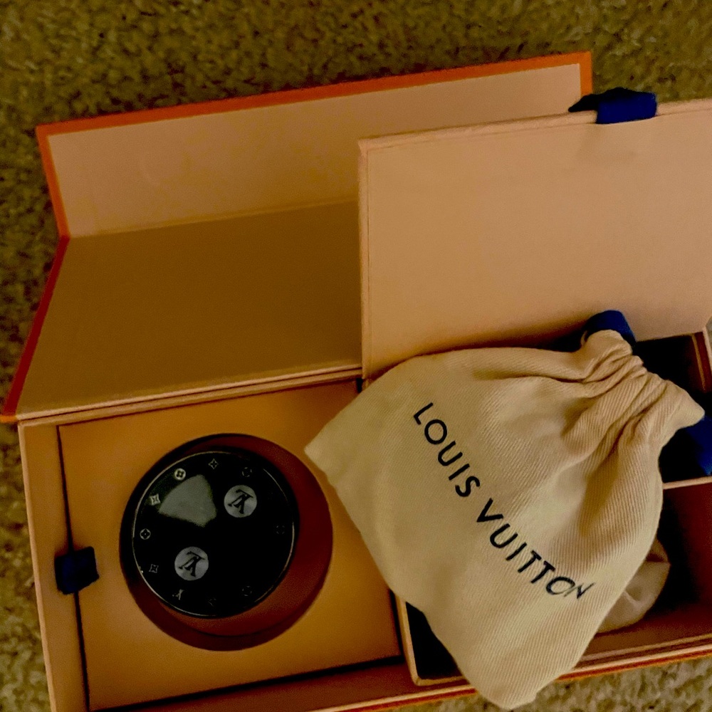 My job is sponsored with LV and we got a bunch of these so I am trying to sell